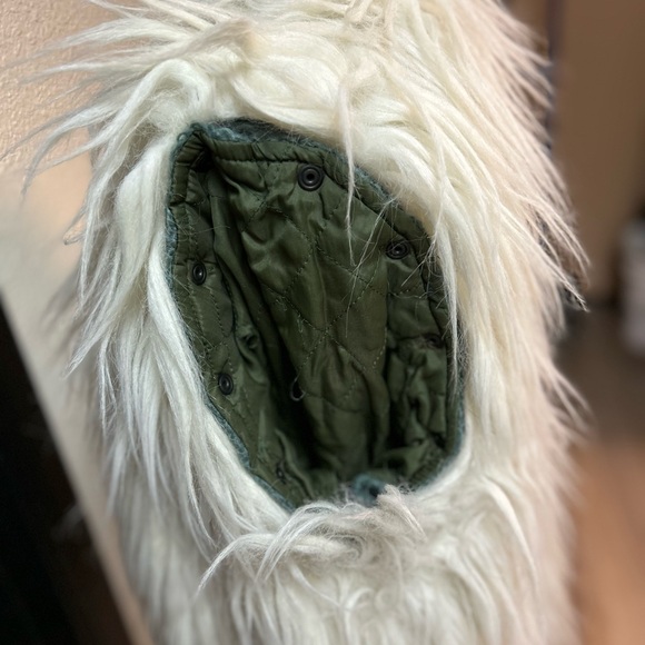 Donna Mizar Knit Sweater or Vest with Reversible Fur Lining - Removable Sleeves! - Picture 8 of 12